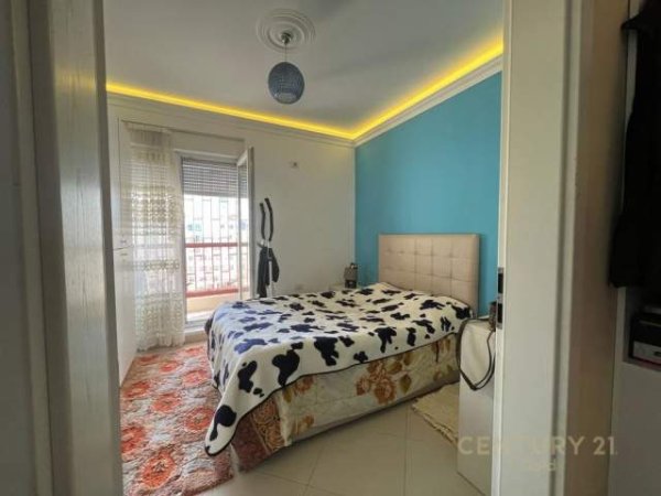 Tirane, shitet apartament 2+1+BLK Kati 8, 92 m² 170.000 Euro (ish Fusha e aviacionit)