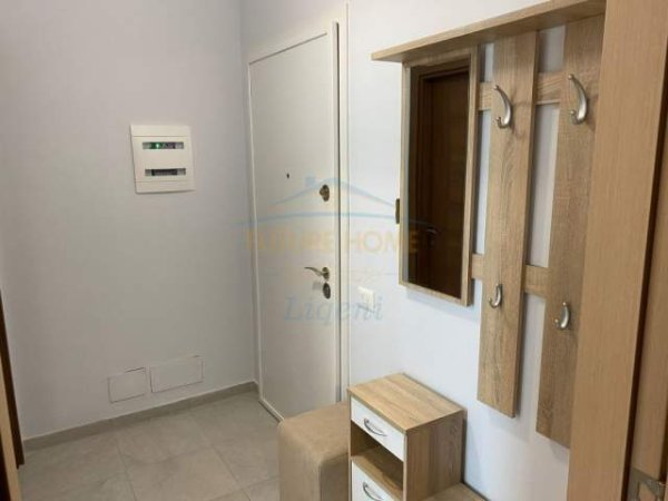 Tirane, jepet me qera apartament 1+1 Kati 6, 6 m² 420 Euro (Stacioni i Trenit)