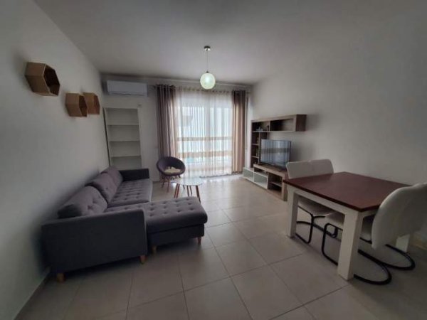 Tirane, jepet me qera apartament 1+1+BLK Kati 3, 65 m² 400  Euro (Rruga Ibrahim Dervishi, Komuna e Parisit)