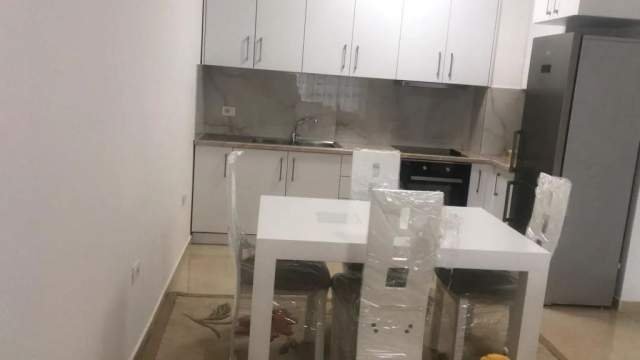 Tirane, jepet me qera apartament 1+1+BLK Kati 2, 65 m² 355 Euro (Rruga Ibrahim Dervishi, Komuna e Parisit)
