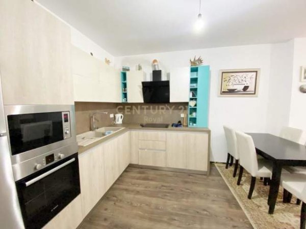 Tirane, shes apartament 2+1 Kati 2, 83 m² 130.000 Euro