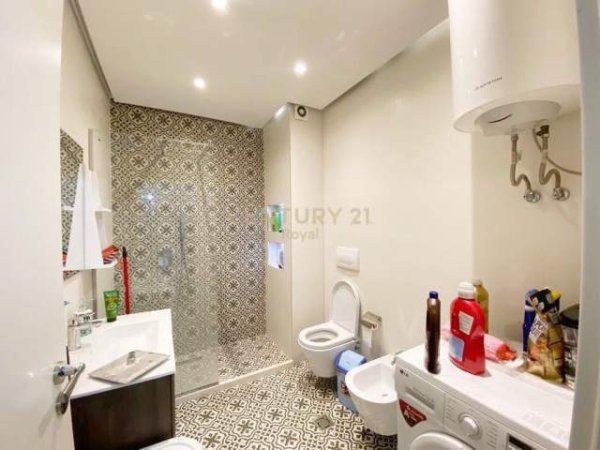 Tirane, shes apartament 2+1 Kati 2, 83 m² 130.000 Euro