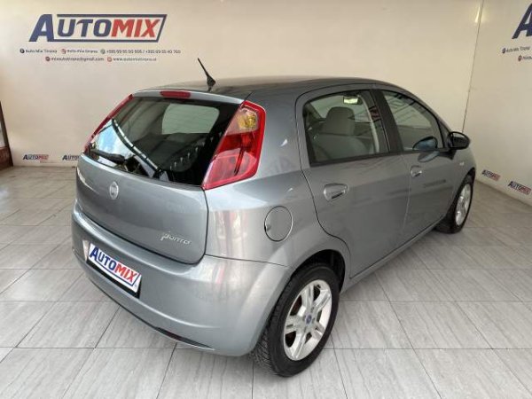 Tirane, shes makine Fiat grande punto Viti 2007, 4.100 Euro