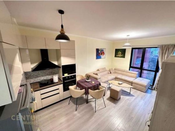 Tirane, jepet me qera apartament 1+1 Kati 6, 60 m² 420 Euro (Rruga e Dibres)