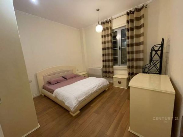 Tirane, jepet me qera apartament 1+1+BLK Kati 3, 75 m² 550 Euro (Tek Ura e Tabakeve)