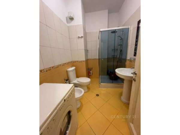 Tirane, jepet me qera apartament 1+1+BLK Kati 3, 75 m² 550 Euro (Tek Ura e Tabakeve)