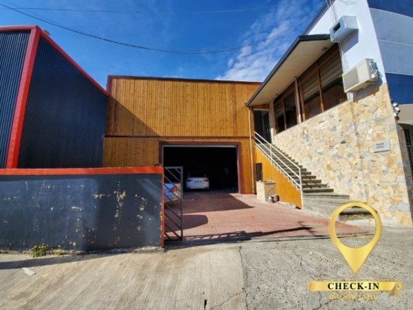 Tirane, jepet me qera magazine Kati 0, 320 m² 600 Euro (Vore)