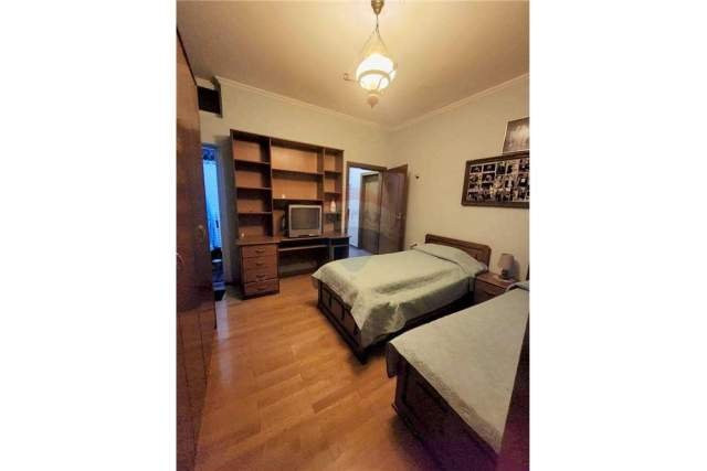 Tirane, shitet apartament 3+1+A+BLK Kati 2, 132 m² 103.000 Euro (Rr. Aleksander Moisiu)