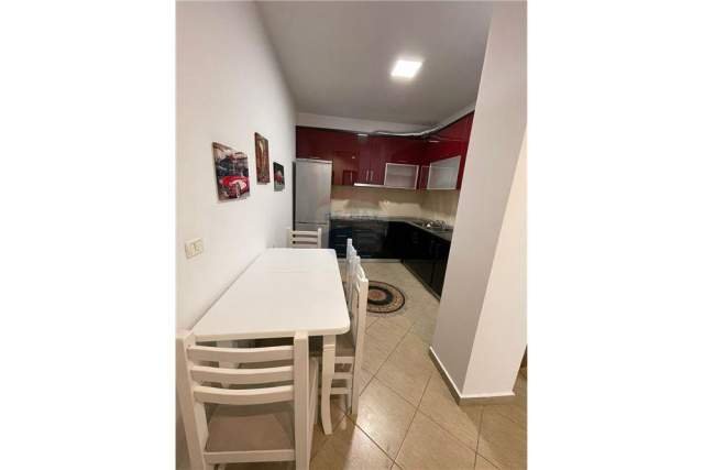 Tirane, jepet me qera apartament 1+1 Kati 4, 60 m² 450 Euro (siri kodra)