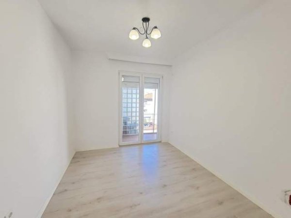 Tirane, shitet apartament 2+1+BLK Kati 4, 74 m² 98.000 Euro (Rruga Muhamet Gjollesha)