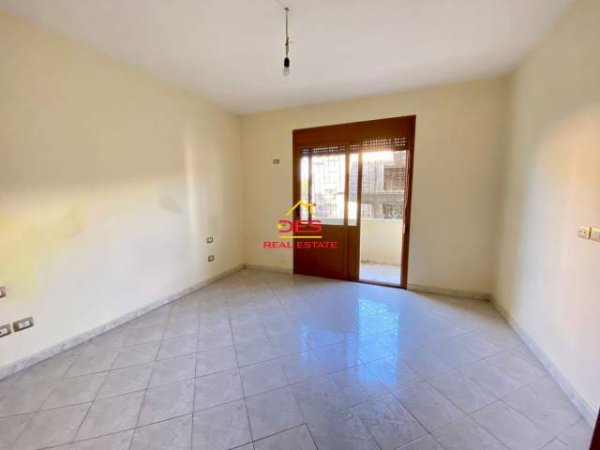 Vlore, shitet apartament 2+1+BLK Kati 2, 115 m² 65.000 Euro (Rruga 29 Nentori)