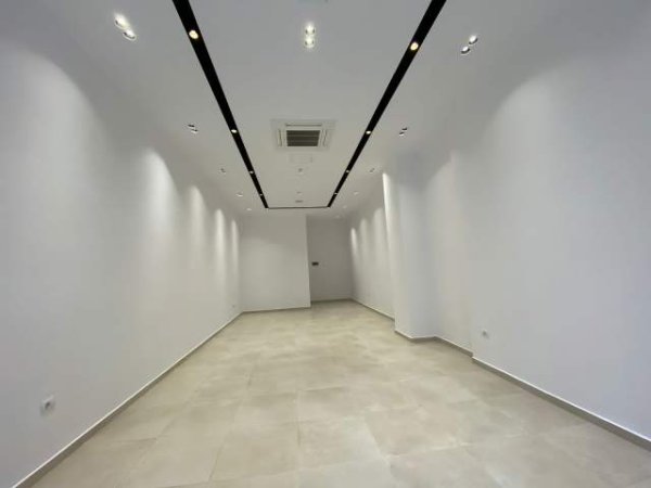 Tirane, jepet me qera zyre Kati 0, 60 m² 1.000 Euro (Hipoteka)