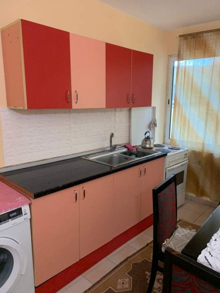 Tirane, jepet me qera apartament 1+1 Kati 2, 55 m² 30.000 Leke (prane Godines 9/10 QS)