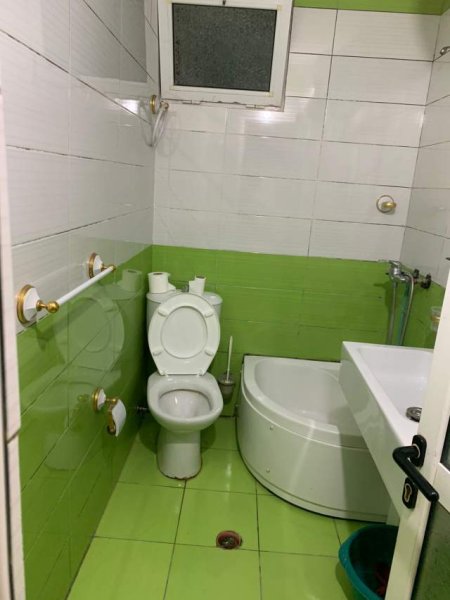 Tirane, jepet me qera apartament 1+1 Kati 2, 55 m² 30.000 Leke (prane Godines 9/10 QS)