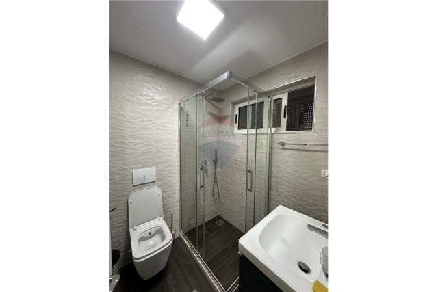 Tirane, ofert apartament 3+1+BLK Kati 6, 120 m² 650 Euro (Komuna e Parisit)