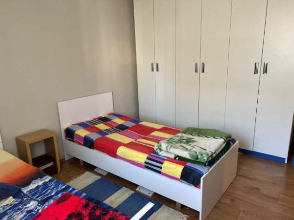 Tirane, jepet me qera apartament 2+1+A Kati 3, 80 m² 400 Euro (Laprake, Tirane, Shqiperi)