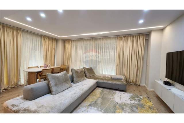 Tirane, jepet me qera apartament 2+1+BLK Kati 2, 140 m² 1.600 Euro