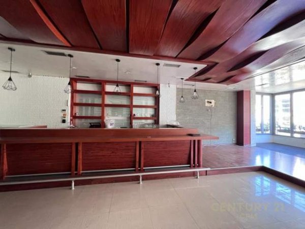 Tirane, jepet me qera ambjent biznesi Kati 1, 120 m² 1.000 Euro (Tek Juridiku)