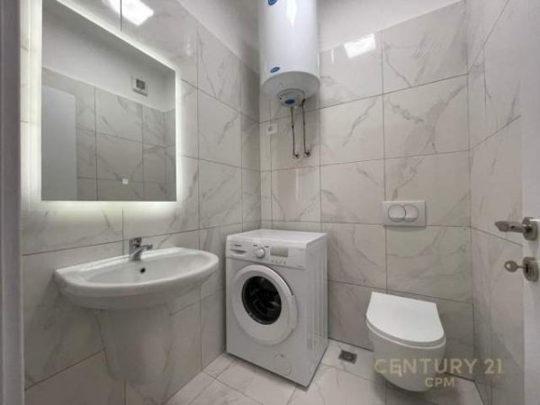 Tirane, jepet me qera 2+1+BLK Kati 6, 100 m² 850 Euro (Prane Ish Stacionit te Trenit)