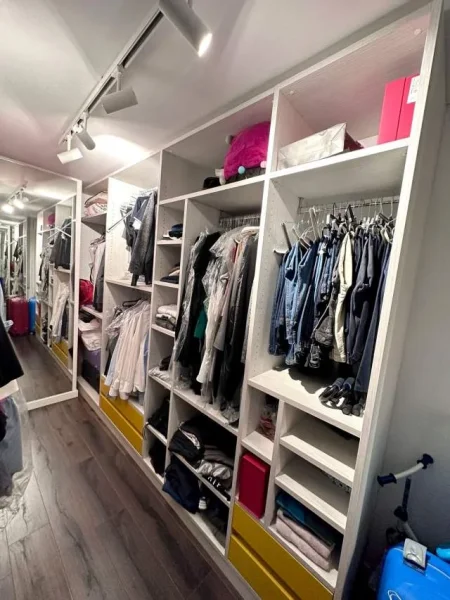 Tirane, shitet apartament 2+1+BLK Kati 3, 188 m² 390.000 Euro (Rruga Elbasanit)