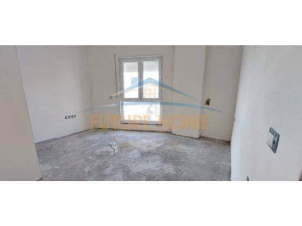 Tirane, shitet apartament Kati 5, 61 m² 113.500 Euro