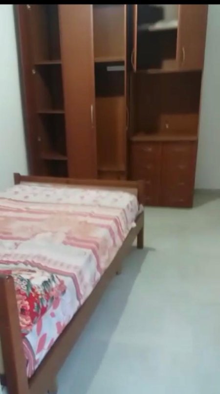 Tirane, jepet me qera shtepi 1+1+BLK Kati 1, 50 m² 25.000 Leke (rruga agllai tako,allias)