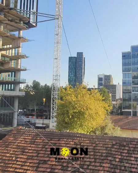 Tirane, jepet me qera zyre Kati 3, 160 m² 1.150 € (QENDER)
