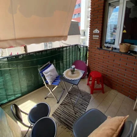 Tirane, shes apartament 1+1+Ballkon Kati 2, 76 m² 165.000 € (Ali demi)