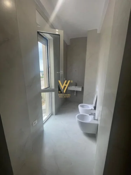 Tirane, jepet me qera Vile 2 Katshe Kati 0, 197 m² 1.200 € (FARKE)