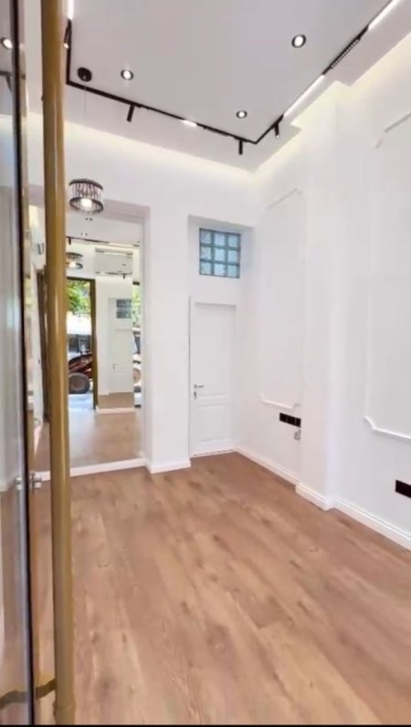 Durres, shitet ambjent biznesi Kati 0, 12 m² 85.000 € (Muzeumi)