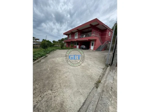 Durres, shitet shtepi 2 Katshe , 500 m² 170.000 € (Spitalle)