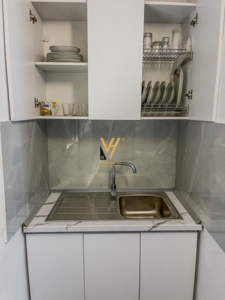 Tirane, jepet me qera apartament Kati 3, 40 m² 450 € (BRRYLI)