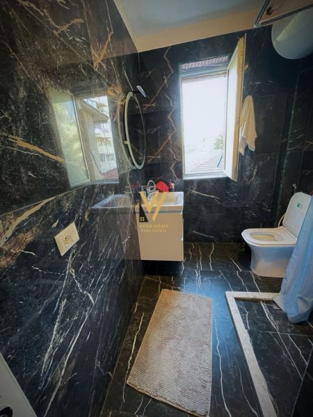 Tirane, jepet me qera apartament Kati 3, 40 m² 450 € (BRRYLI)