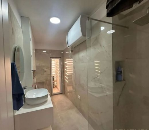 Tirane, jepet me qera apartament 1+1 , 70 m² 900 € (Rruga e Kosovarve)