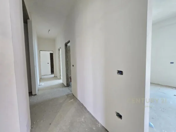 Tirane, shes apartament 2+1+Aneks+Ballkon Kati 6, 107 m² 237.000 € (Bulevardi i Ri)