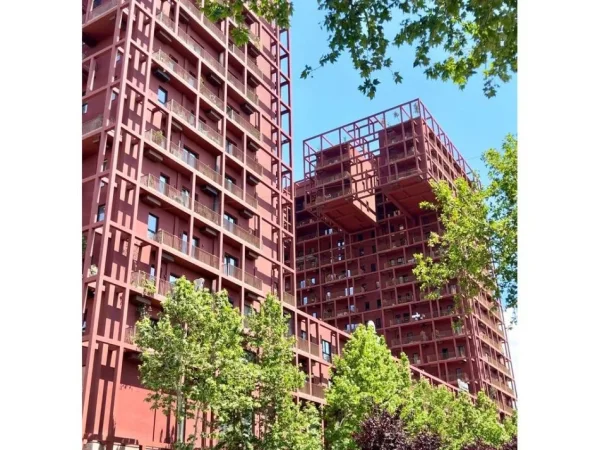 Tirane, jepet me qera zyre Kati 14, 115 m² 1.200 € (Garden Building)