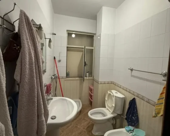 Tirane, shitet apartament 2+1 Kati 4, 109 m² 207.000 € (Prane gjimnazit partizani)