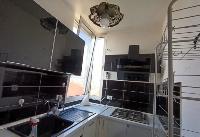 0682536156 Tirane, jepet me qera apartament 2+1+Ballkon Kati 3, 120 m² 370 € (Rruga Gramozi)