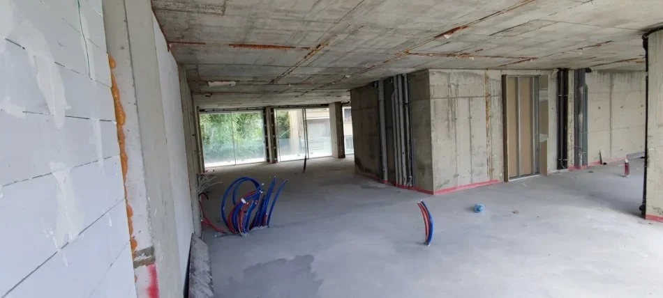 Tirane, jepet me qera ambjent biznesi , 515 m² 20.600 € (Blloku)