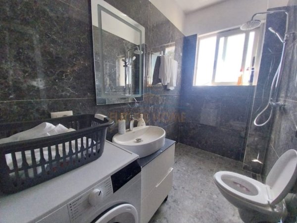 Tirane, jepet me qera apartament 1+1+Ballkon Kati 4, 58 m² 600 € (+ Post Parkimi) Rruga e Durresit)