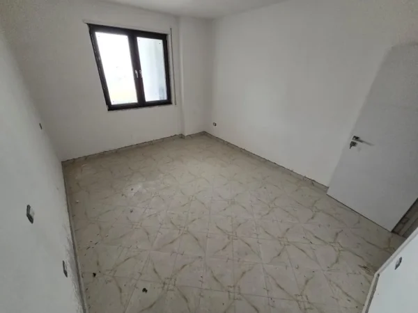Durres, shitet apartament 1+1+Aneks+Ballkon Kati 4, 95 m² 230.000 € (Vollga)