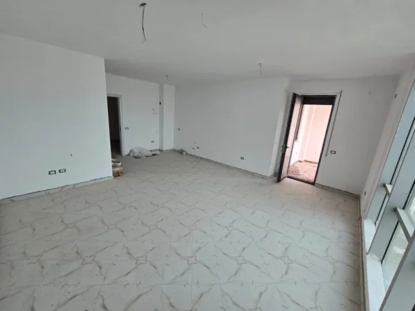 Durres, shitet apartament 1+1+Aneks+Ballkon Kati 4, 95 m² 230.000 € (Vollga)