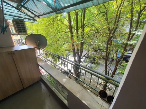 Tirane, shitet apartament 3+1 Kati 3, 100 m² 260.000 € (Ish Blloku)