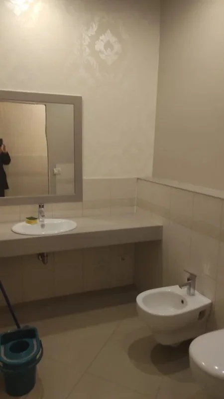 Durres, jepet me qera ambjent biznesi Kati 0, 91 m² 850€ bruto(Prane Gjykates)