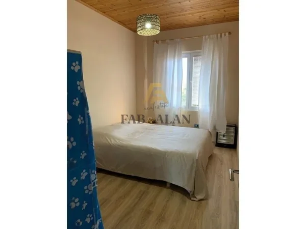 Tirane, shitet Vile 3 Katshe , 400 m² 350.000 € (Peze e Vogel)