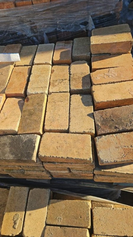 Tirane, shes Tulla shamat te reja dhe të përdorura, pllaka balte, tulla antike veshje ambjentesh etj 10 €