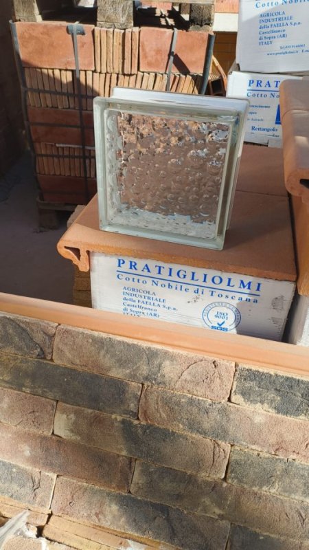 Tirane, shes Tulla shamot zjarrduruese, materiale për oxhak, tulla dekorative, etj 10 €
