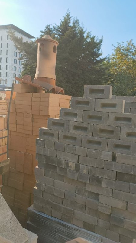 Tirane, shes Tulla shamat zjarrduruese, pllaka balte antike, tulla xhami, matriale për oxhak etj . 10 €