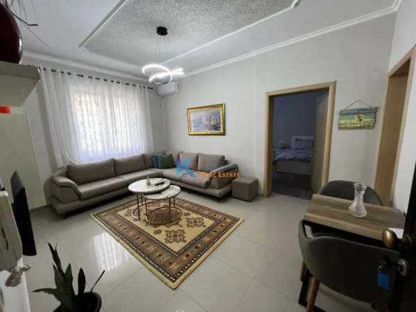Tirane, jap me qera apartament 1+1+Aneks+Ballkon Kati 2, 65 m² (Mbi shkollen e baletit)