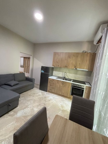 Tirane, jepet me qera apartament 1+1 Kati 2, 60 m² 361 € (Gramoz Pashko)